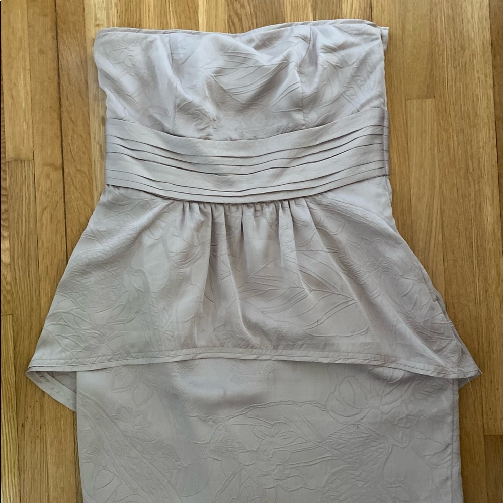 Elegant tan strapless dress size 2